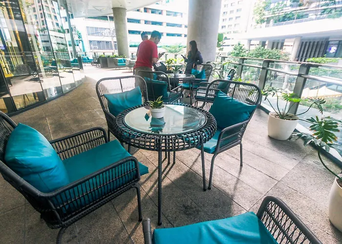 Beauty Makati Penthouse 4 Family * Manila